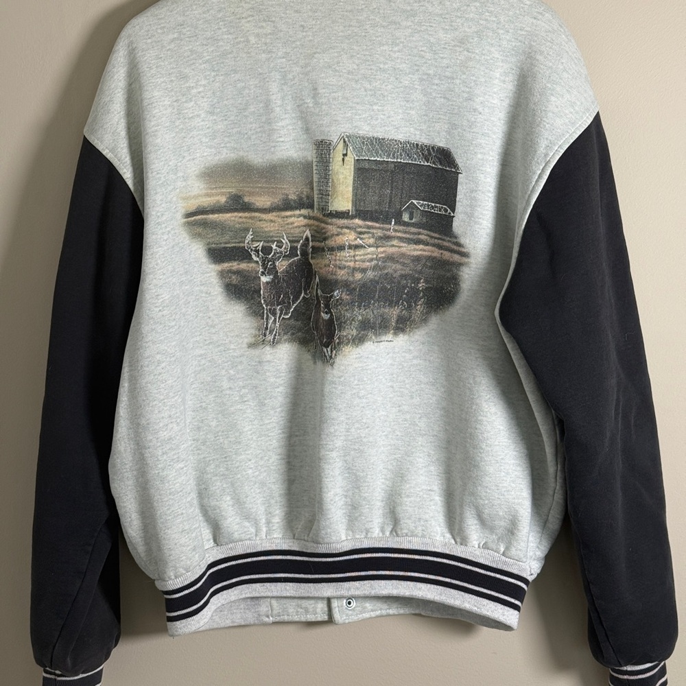 Men's Gray and Black Sweater with Barn and Deer Graphic